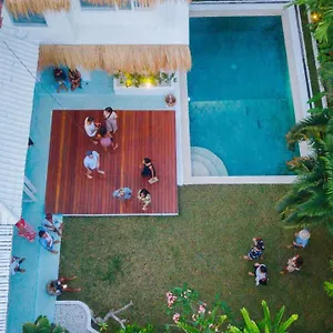 https://guru-canggu-boutique-hostel.ubudhotelsnow.com