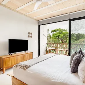 H36 With Pool Apartamento