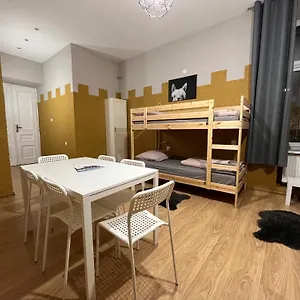 https://girls-hostel.krakowhotelspoland.com