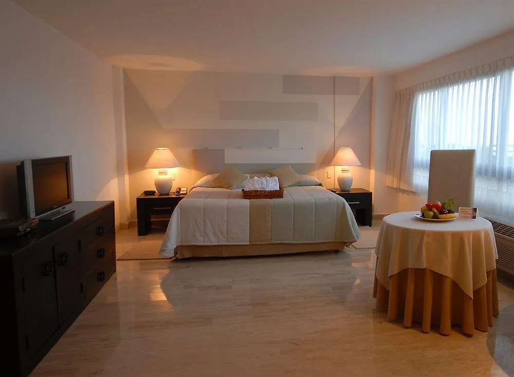 Smart Cancun The Urban Oasis Hotel